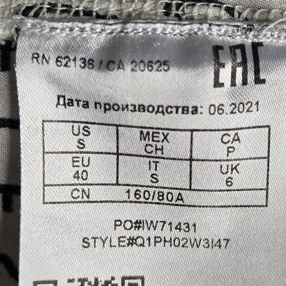 GUESS Los Angeles Black & White Graphic Magazine Print Long Sleeve Blouse Size S - Picture 7 of 8